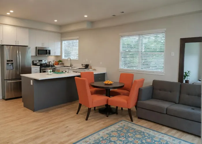 Stayspro - Hollywood Homes Minutes To Everything Spacious And Free Parking